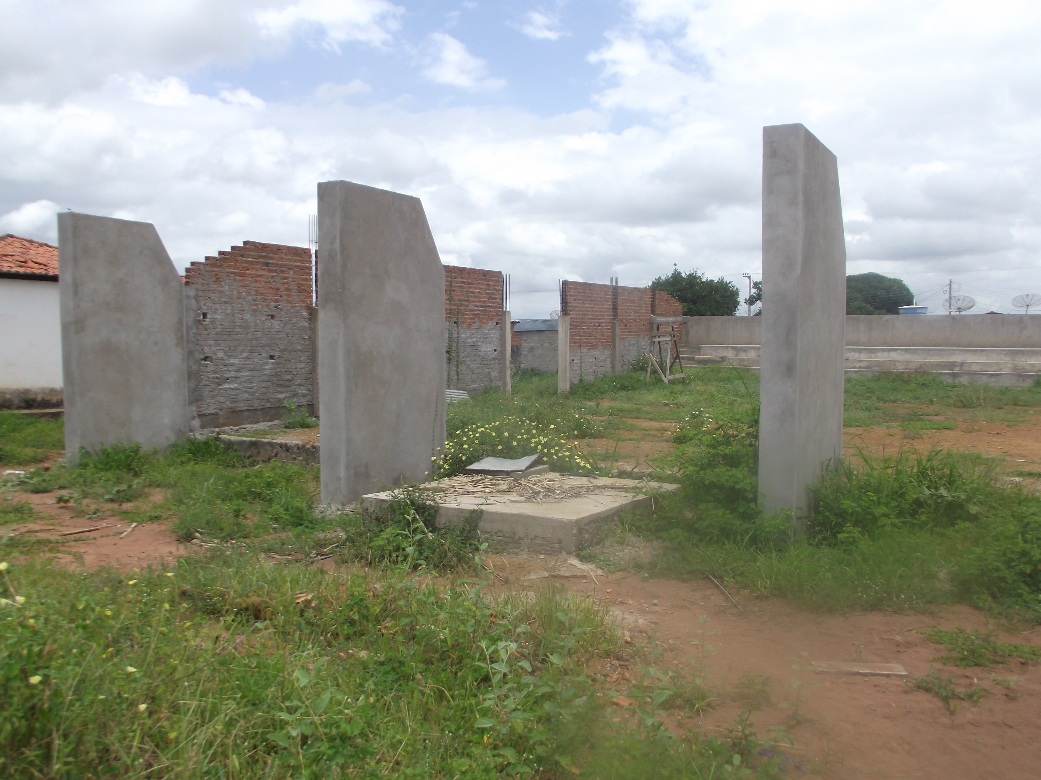 Quadra: Falta de repsse de convênio para obra.Foto:Leo Lasan