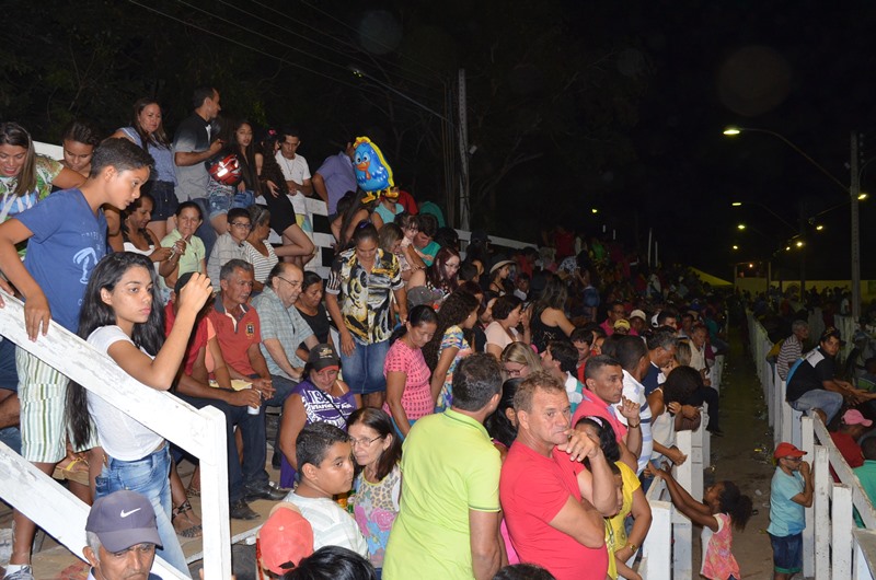 Público nas arquibancadas do parque