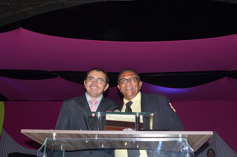 Pastor Fernando e Pastor Wilson  Foto:Lasan
