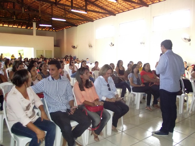 Pref. Waldênio no início de 2015 em capacitação de professores. Foto:Lasan