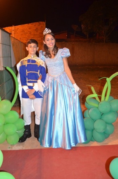 Príncipe Pedro Antonio e princesa Adahiane.