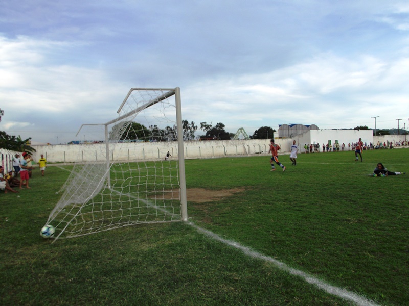 Diogo faz o segundo gol para a Seleção de Paraibano.