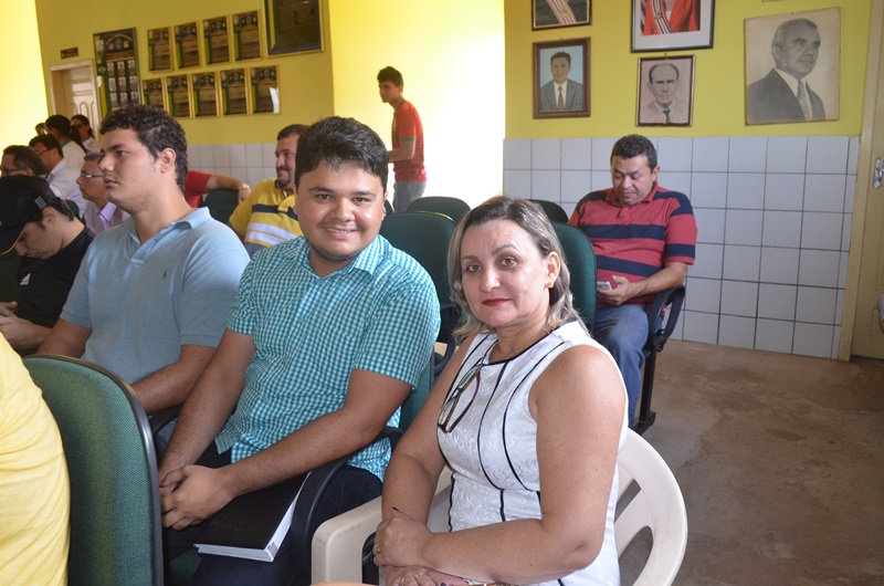 Vereadores Denis Nascimento e Lucimar Sá.