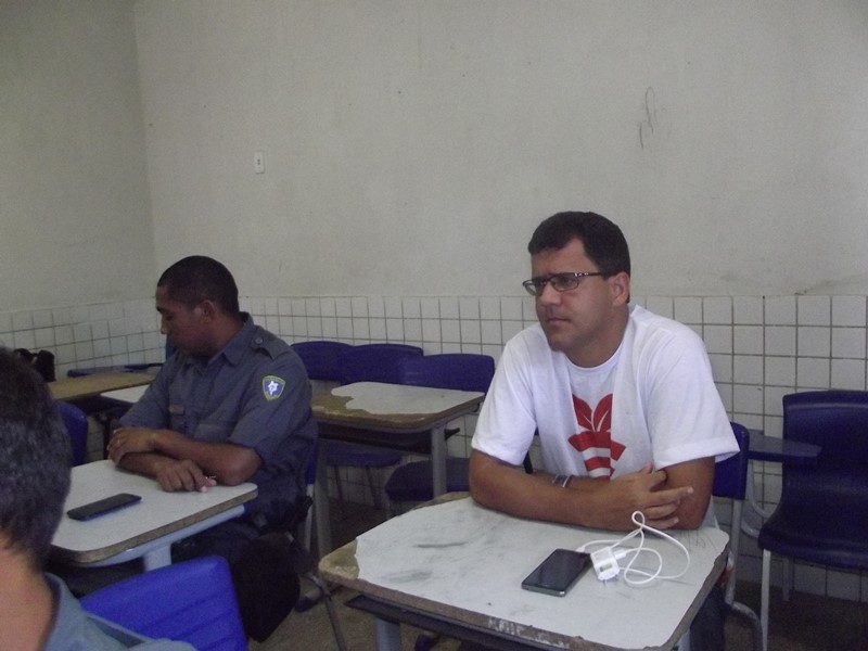 Vereador João Marcelo durante palestra com PMs
