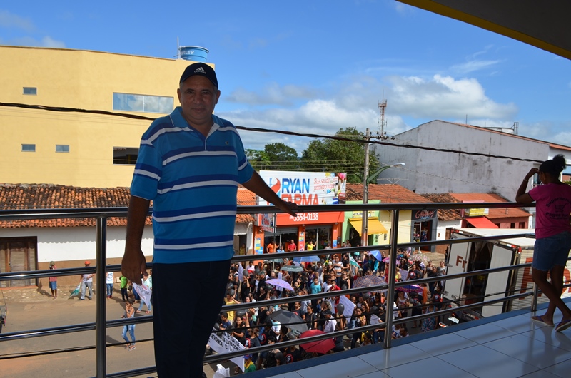 Prefeito Zé Hélio apoiou a manifestação.